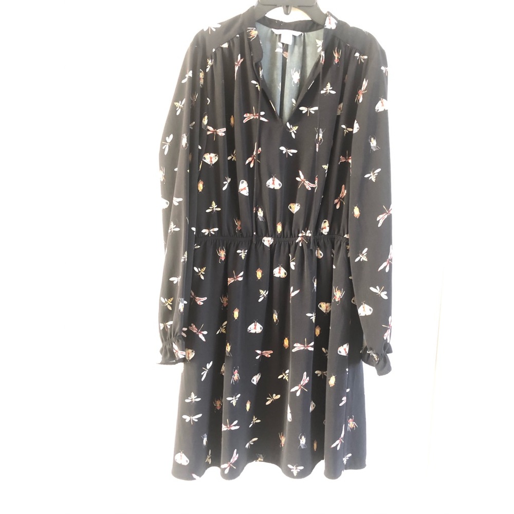 Dark blue dress with 🦋